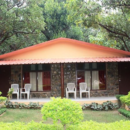 Krishna Wilderness Retreat Hotel Rāmnagar Exterior foto