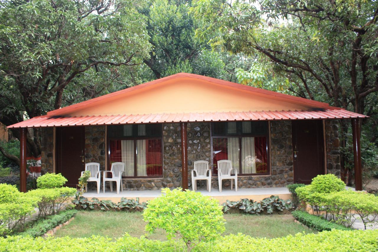 Krishna Wilderness Retreat Hotel Rāmnagar Exterior foto